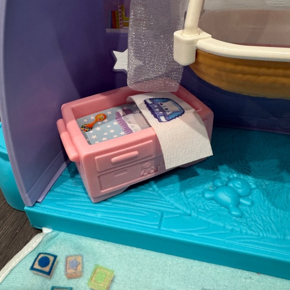 Fisher-Price Little People Pink and White Portable Nursery Baby Playset - Picture 4 of 9